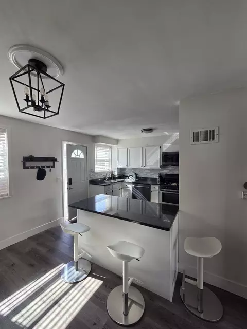 Kitchen - 1436 N Harlem Ave #E, River Forest, IL 60305 photo 1 of 1