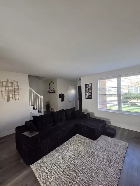Living - 1436 N Harlem Ave #E, River Forest, IL 60305 photo 2 of 4