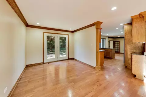 Other - 4230 Eisenhower Cir, Hoffman Estates, IL 60192 photo 1 of 10