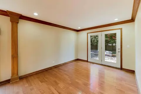 Other - 4230 Eisenhower Cir, Hoffman Estates, IL 60192 photo 2 of 10