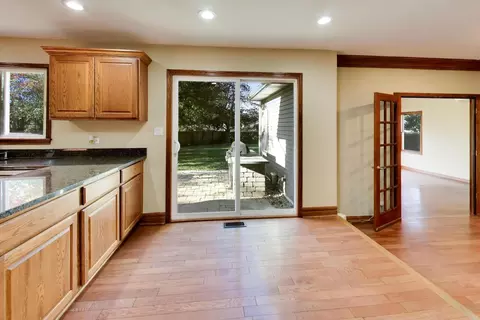 Other - 4230 Eisenhower Cir, Hoffman Estates, IL 60192 photo 3 of 10