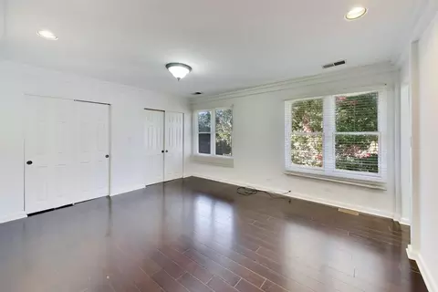 Other - 4230 Eisenhower Cir, Hoffman Estates, IL 60192 photo 7 of 10