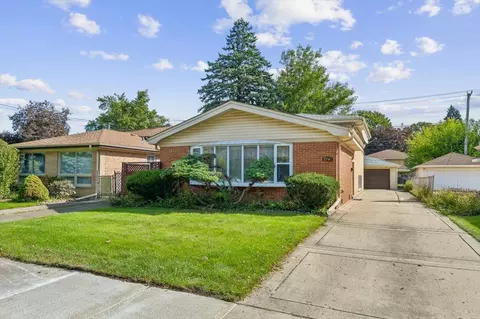 8941 Moody Ave, Morton Grove, IL 60053