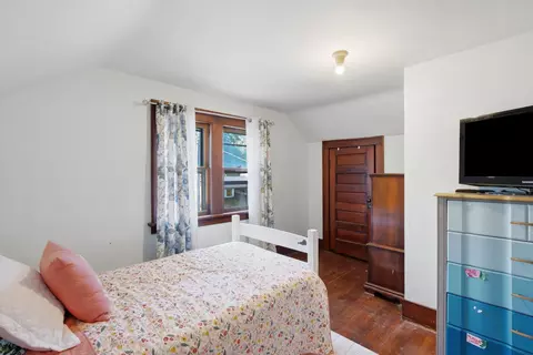 Bedroom - 2526 4th St, Moline, IL 61265 photo 1 of 3