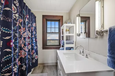Bath - 2526 4th St, Moline, IL 61265 photo 1 of 3