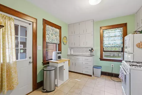 Kitchen - 2526 4th St, Moline, IL 61265 photo 1 of 3