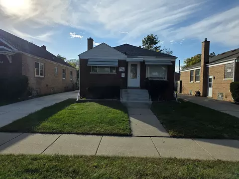 230 Bellwood Ave, Bellwood, IL 60104