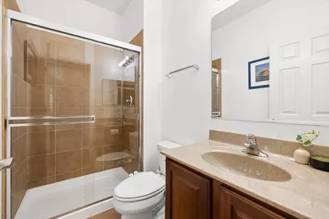 Bath - Undisclosed, Hoffman Estates, IL 60192 photo 1 of 5