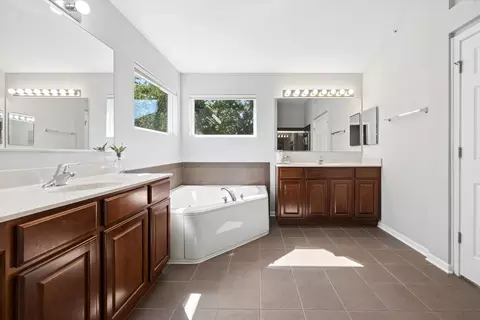 Bath - Undisclosed, Hoffman Estates, IL 60192 photo 4 of 5