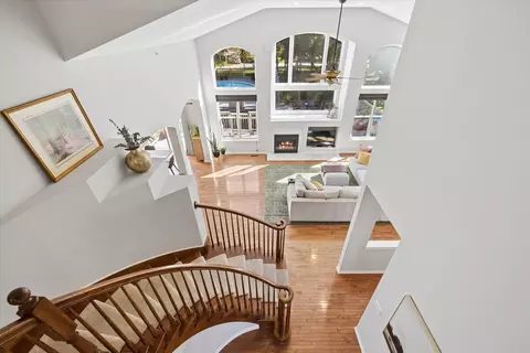 Entry Way - Undisclosed, Hoffman Estates, IL 60192 photo 5 of 5