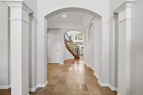 Entry Way - Undisclosed, Hoffman Estates, IL 60192 photo 2 of 5