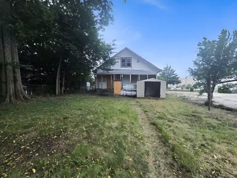 Exterior - 344 10th St, Moline, IL 61265 photo 2 of 2