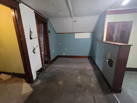 Entry Way - 344 10th St, Moline, IL 61265 photo 1 of 1