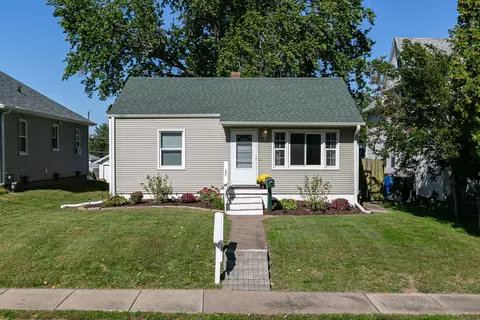 244 W 31st St, Davenport, IA 52803