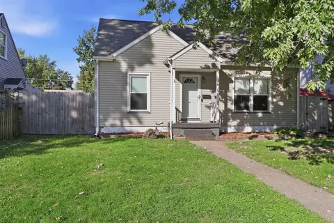 2630 Davie St, Davenport, IA 52804