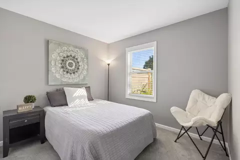Bedroom - 1451 Elder Dr, Aurora, IL 60506 photo 3 of 3