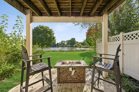 Exterior - 1451 Elder Dr, Aurora, IL 60506 photo 3 of 4