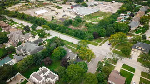 View/Area - 1221 W Sable Dr, Addison, IL 60101 photo 5 of 7