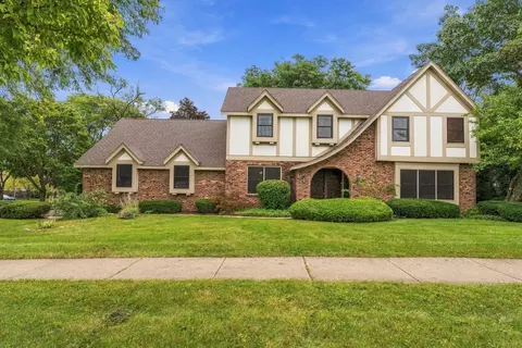 Exterior - 1221 W Sable Dr, Addison, IL 60101 photo 13 of 22