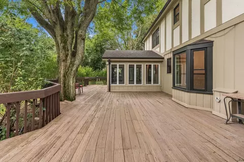 Exterior - 1221 W Sable Dr, Addison, IL 60101 photo 4 of 22