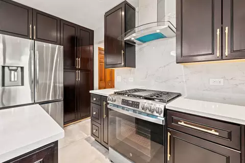 Kitchen - 1221 W Sable Dr, Addison, IL 60101 photo 5 of 6