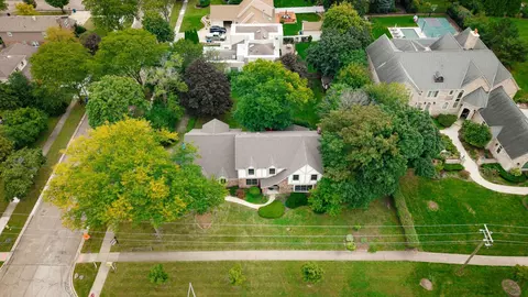 View/Area - 1221 W Sable Dr, Addison, IL 60101 photo 3 of 7