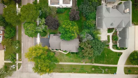 View/Area - 1221 W Sable Dr, Addison, IL 60101 photo 6 of 7