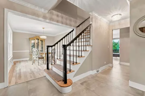 Entry Way - 1221 W Sable Dr, Addison, IL 60101 photo 2 of 2