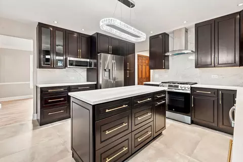 Kitchen - 1221 W Sable Dr, Addison, IL 60101 photo 6 of 6
