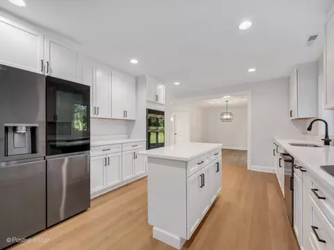 Kitchen - 605 Polo Dr, Wheaton, IL 60187 photo 1 of 2