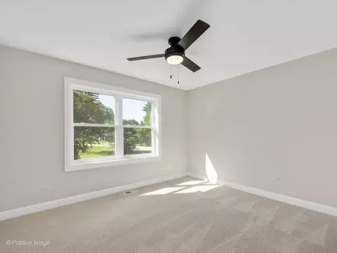 Bedroom - 605 Polo Dr, Wheaton, IL 60187 photo 4 of 6