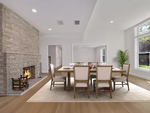 Dining - 605 Polo Dr, Wheaton, IL 60187 photo 2 of 4