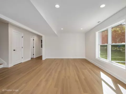 Living - 605 Polo Dr, Wheaton, IL 60187 photo 5 of 7