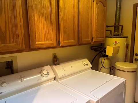 Other - 201 S Cherry St #2, Morrison, IL 61270 photo 2 of 4