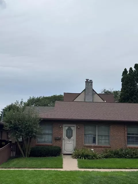 Exterior - 201 S Cherry St #2, Morrison, IL 61270 photo 2 of 4