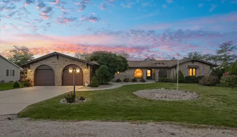 3 Bridle Ln, Pesotum, IL 61863