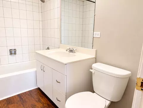 Bath - 850 Des Plaines Ave #101, Forest Park, IL 60130 photo 1 of 1