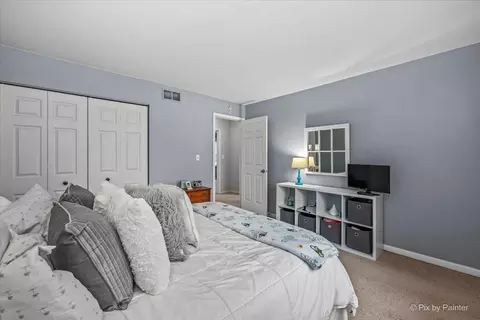 Bedroom - 15 Castlerea Ct, Cary, IL 60013 photo 5 of 5