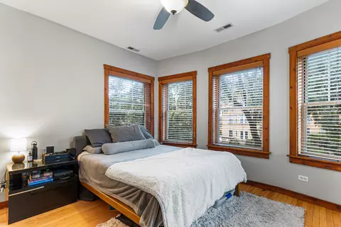 Bedroom - 2021 W Arthur St #2E, Chicago, IL 60645 photo 1 of 3