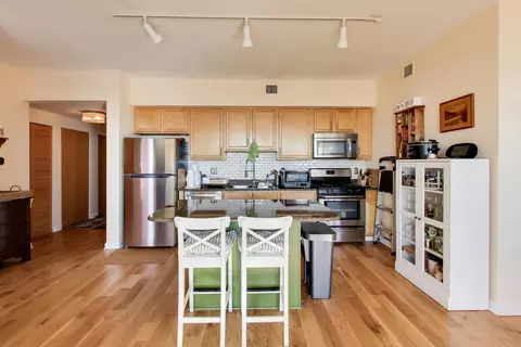 Kitchen - 5 E 14th Pl #1606, Chicago, IL 60605 photo 1 of 3
