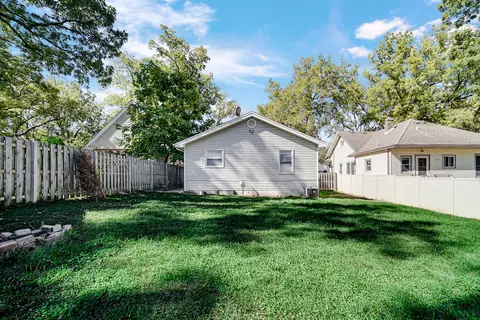 Exterior - 1007 Cedar Ave, Elgin, IL 60120 photo 2 of 2