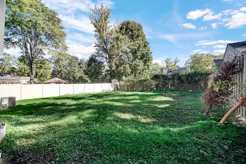 Exterior - 1007 Cedar Ave, Elgin, IL 60120 photo 1 of 2