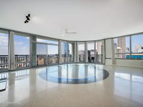Living - 701 S Wells St #3306, Chicago, IL 60607 photo 6 of 11