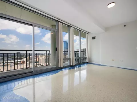Living - 701 S Wells St #3306, Chicago, IL 60607 photo 10 of 11