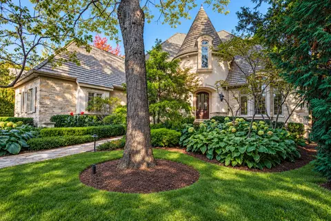 2313 Sheridan Rd, Highland Park, IL 60035
