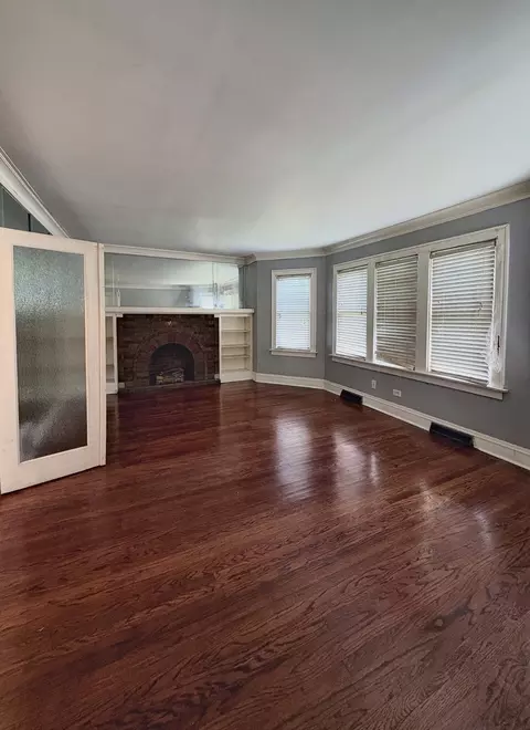 Living - 10908 S Normal Ave, Chicago, IL 60628 photo 1 of 3