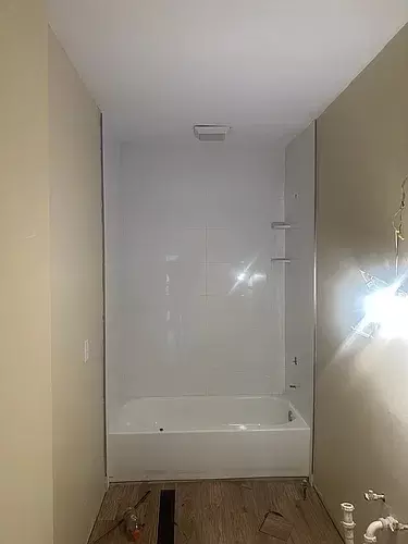 Bath - 604 S Poplar Ave, Kankakee, IL 60901 photo 2 of 2
