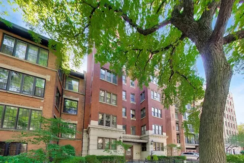647 W Sheridan Rd #7A, Chicago, IL 60613