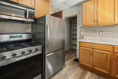 Kitchen - 111 Warren Ave, Aurora, IL 60505 photo 2 of 2