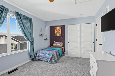 Bedroom - 5 River Row, Ottawa, IL 61350 photo 3 of 3